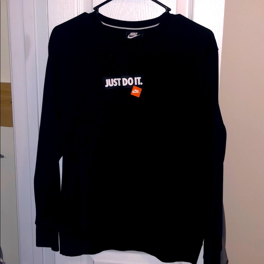 NIKE Crewneck